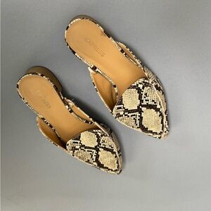 Express Snake Print Pointed Toe Mule Flats Size 8 Python Pattern Slip On Shoes
